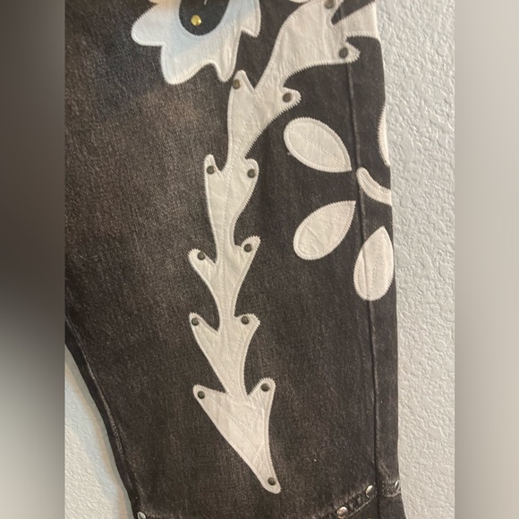 NWT BDG ‘90s Mid-Rise Bootcut Embellished embroidered western jeans size 26 - Picture 11 of 13